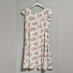 Ninexis. Size M.  Soft flowing dress with red flowers.  Pockets.